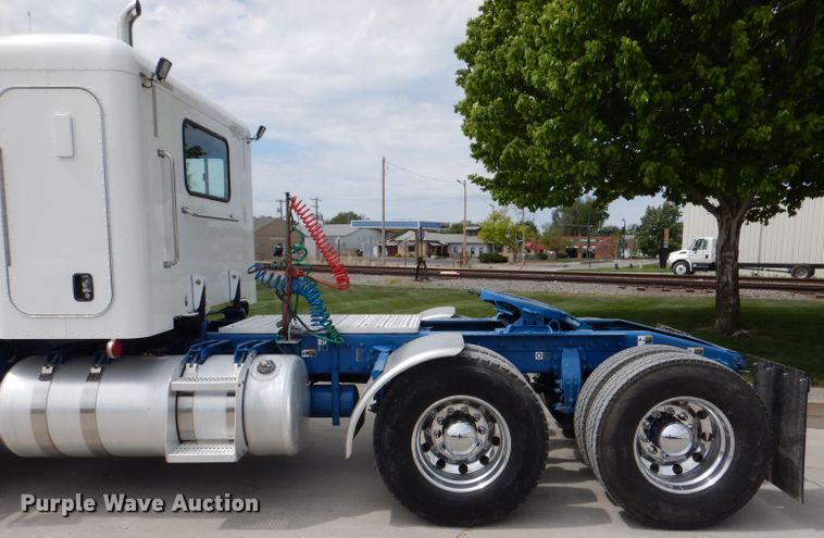 image for item DL8015 2012 Peterbilt 367  semi truck