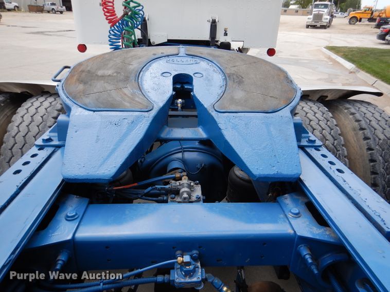 image for item DL8015 2012 Peterbilt 367  semi truck