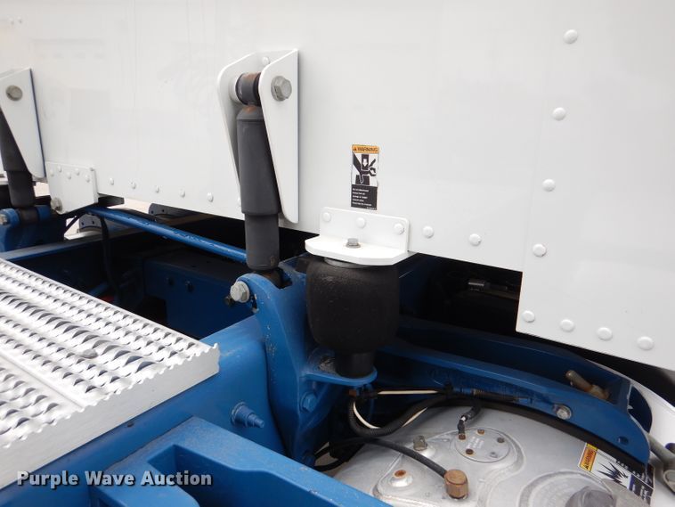 image for item DL8015 2012 Peterbilt 367  semi truck