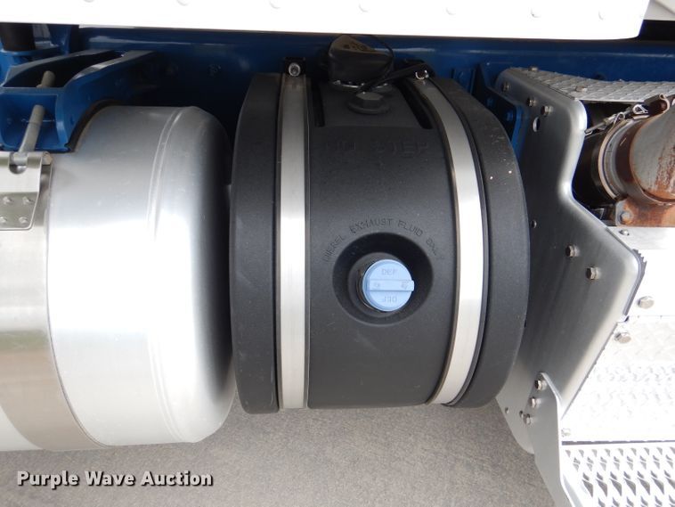 image for item DL8015 2012 Peterbilt 367  semi truck