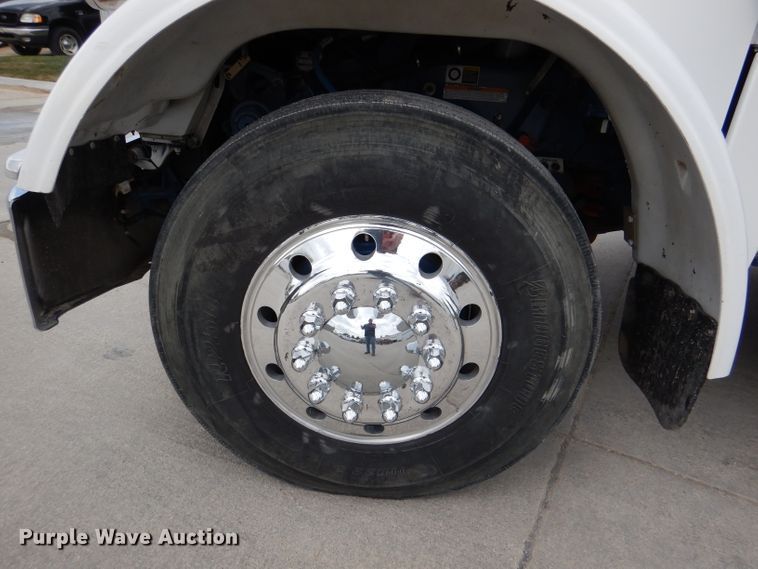 image for item DL8015 2012 Peterbilt 367  semi truck