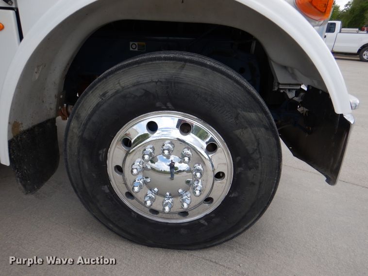 image for item DL8015 2012 Peterbilt 367  semi truck