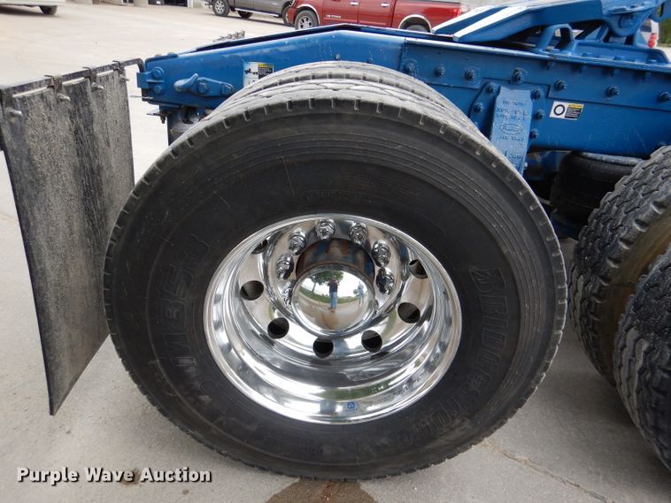 image for item DL8015 2012 Peterbilt 367  semi truck