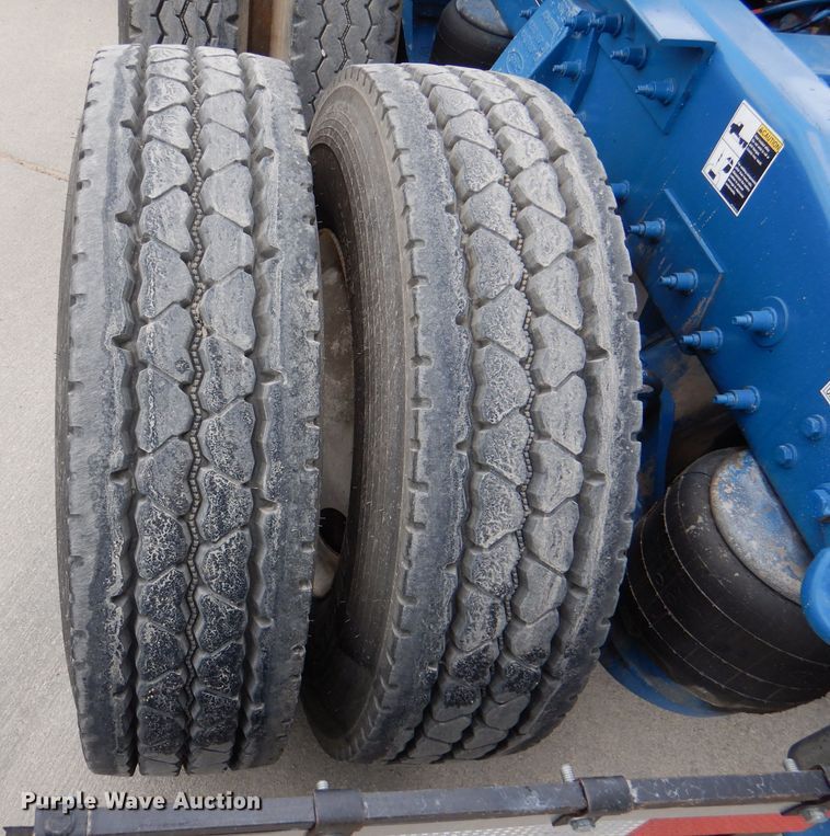 image for item DL8015 2012 Peterbilt 367  semi truck