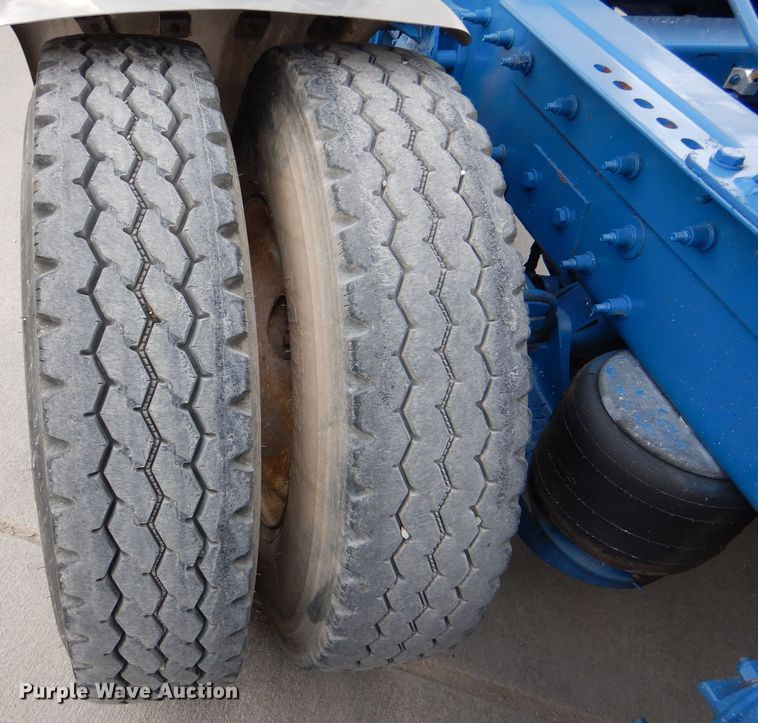 image for item DL8015 2012 Peterbilt 367  semi truck