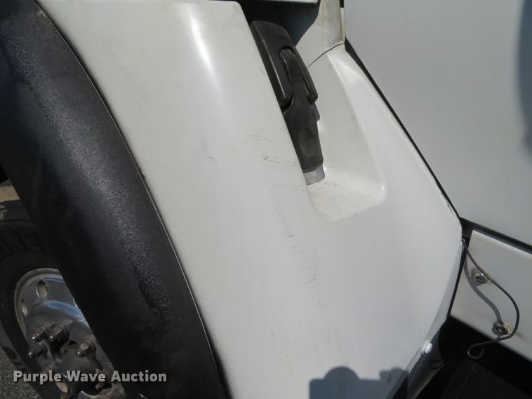 image for item DN5812 2005 International 7600  semi truck