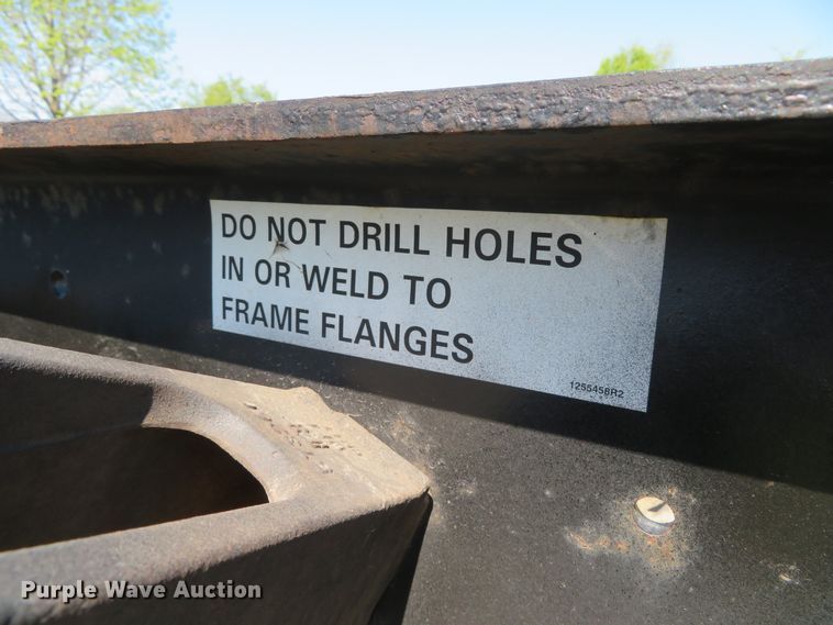 image for item DN5812 2005 International 7600  semi truck