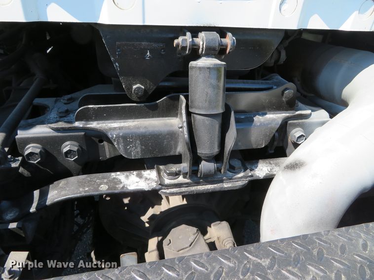 image for item DN5812 2005 International 7600  semi truck