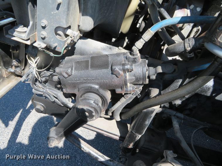 image for item DN5812 2005 International 7600  semi truck