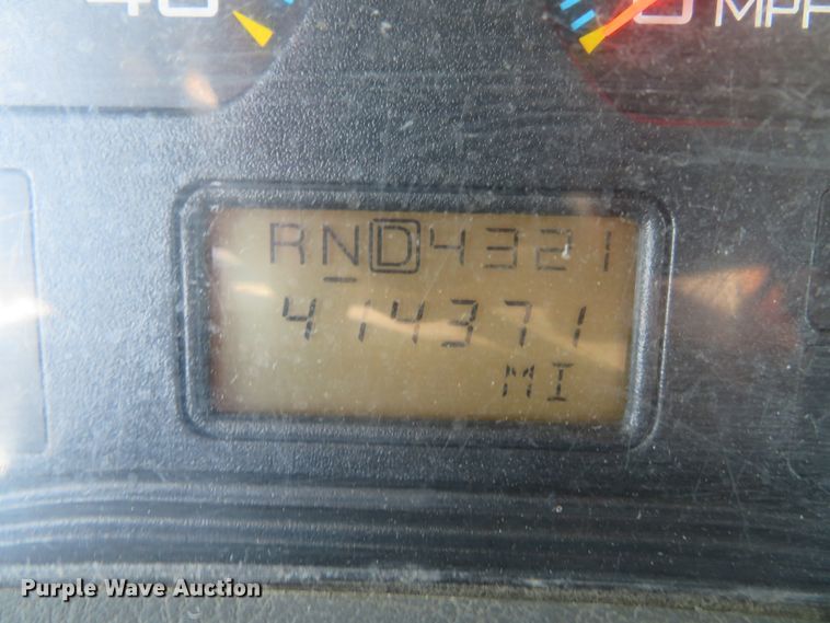 image for item DN5812 2005 International 7600  semi truck