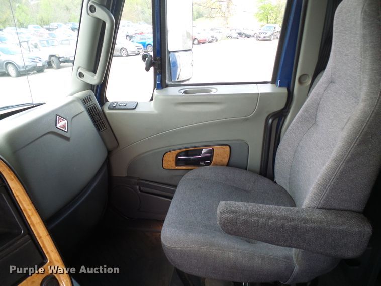 image for item DN6748 2012 International ProStar  truck tractor