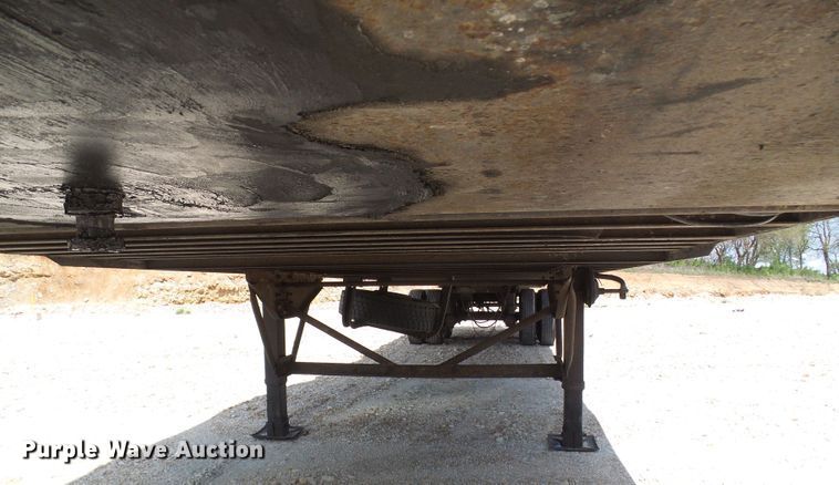 image for item DN6751 2002 Trailmobile  dry van trailer