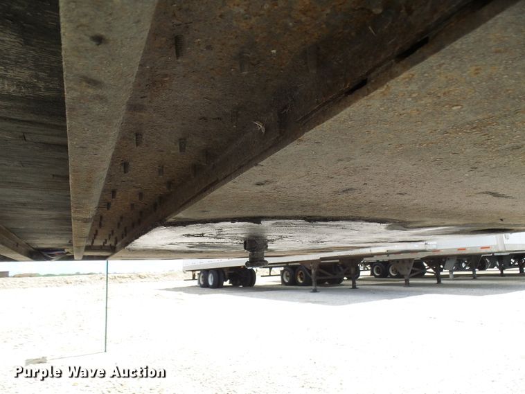 image for item DN6751 2002 Trailmobile  dry van trailer