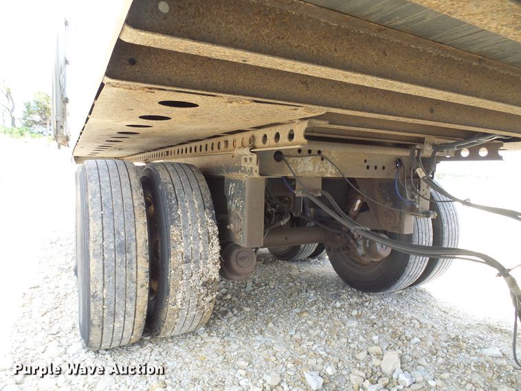 image for item DN6751 2002 Trailmobile  dry van trailer