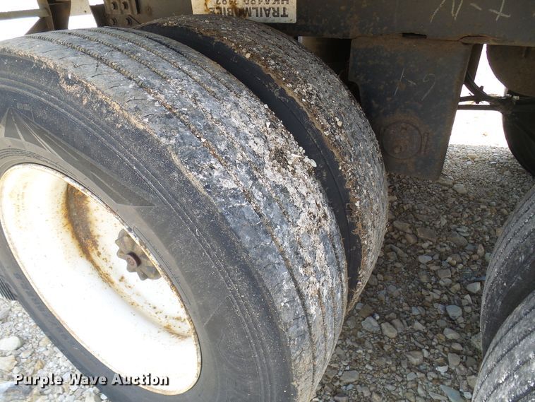 image for item DN6751 2002 Trailmobile  dry van trailer