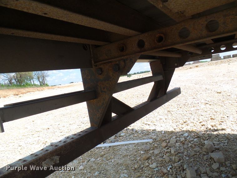 image for item DN6751 2002 Trailmobile  dry van trailer