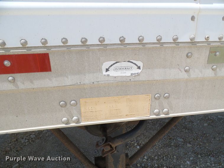 image for item DN6751 2002 Trailmobile  dry van trailer
