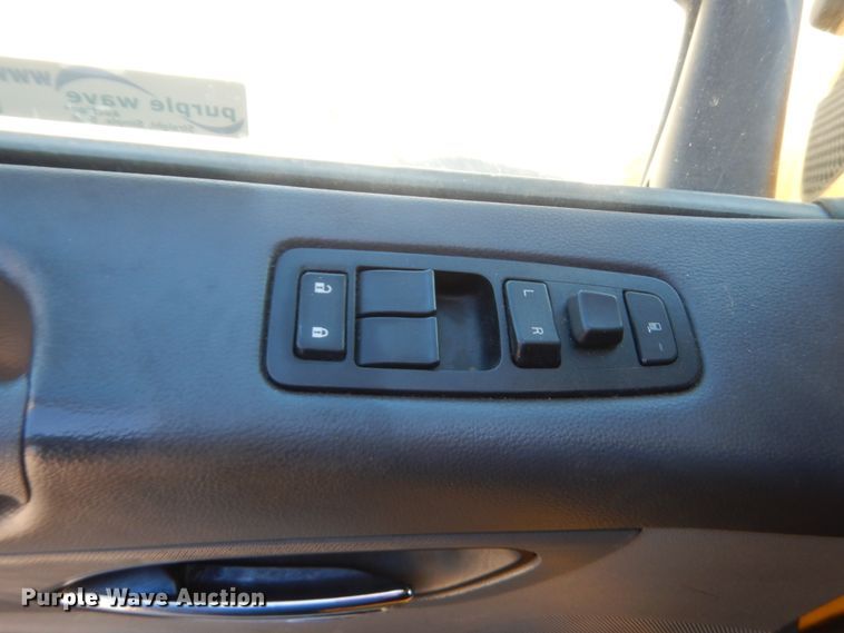 image for item ET9185 2016 Peterbilt 579  semi truck