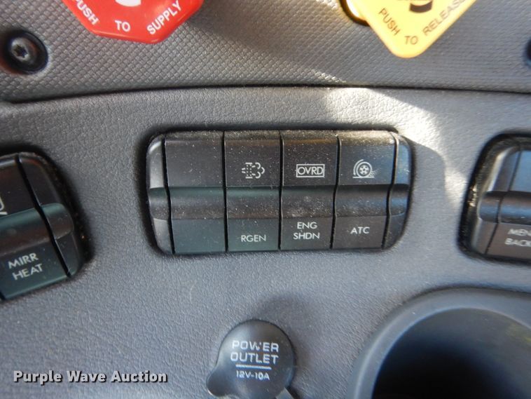 image for item ET9186 2016 Freightliner Cascadia 125  semi truck