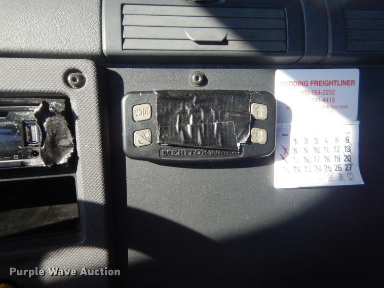 image for item ET9186 2016 Freightliner Cascadia 125  semi truck