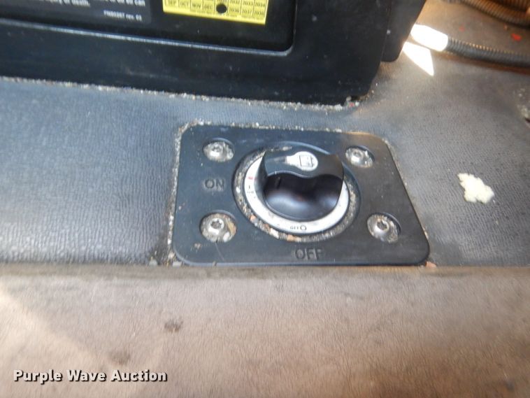 image for item ET9186 2016 Freightliner Cascadia 125  semi truck