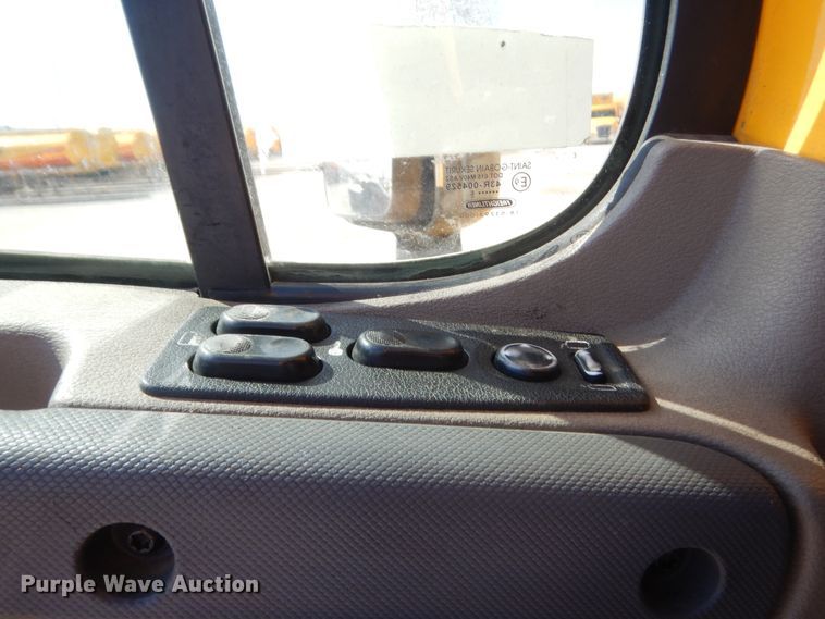 image for item ET9189 2017 Freightliner Cascadia 125  semi truck