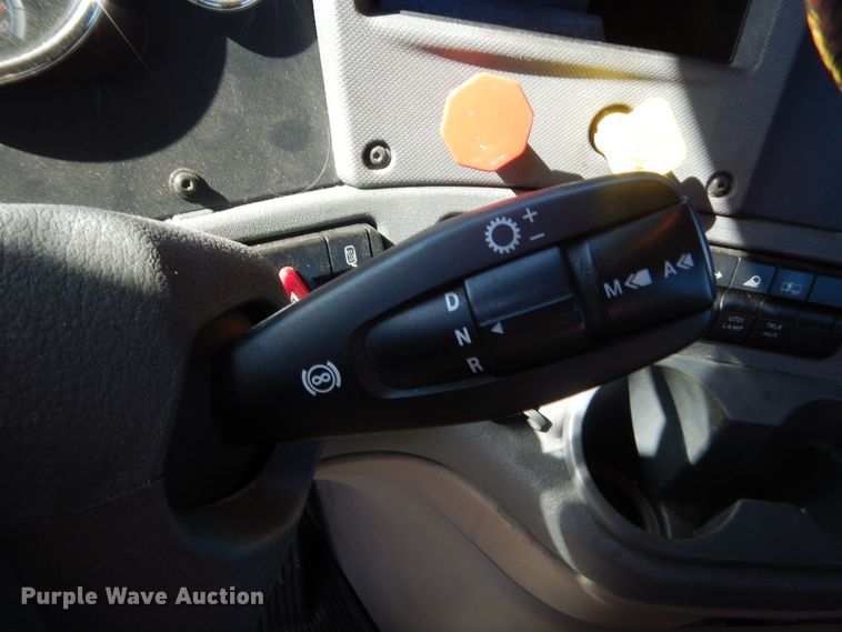 image for item ET9189 2017 Freightliner Cascadia 125  semi truck