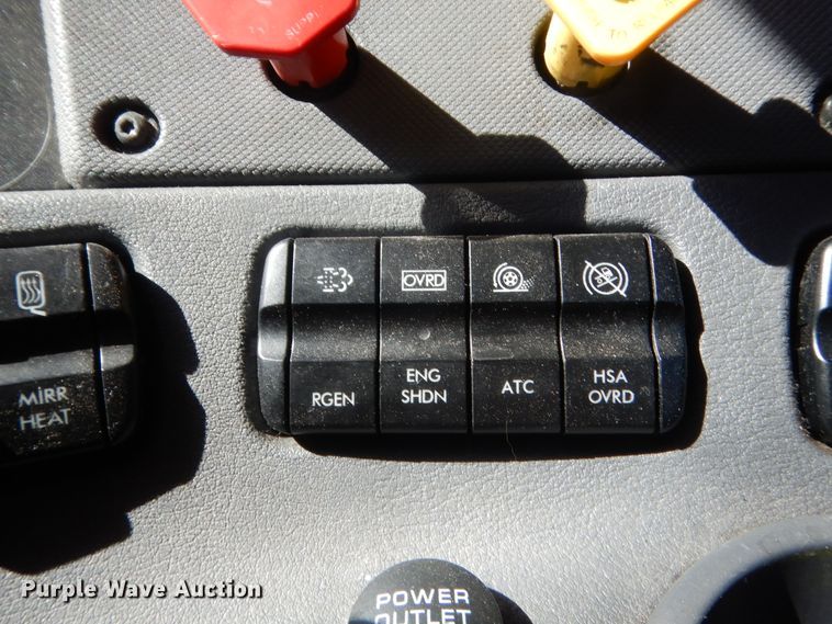 image for item ET9189 2017 Freightliner Cascadia 125  semi truck