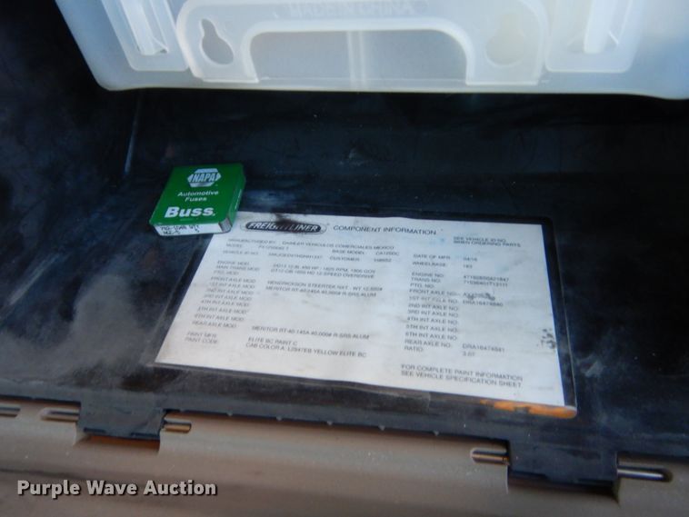 image for item ET9189 2017 Freightliner Cascadia 125  semi truck