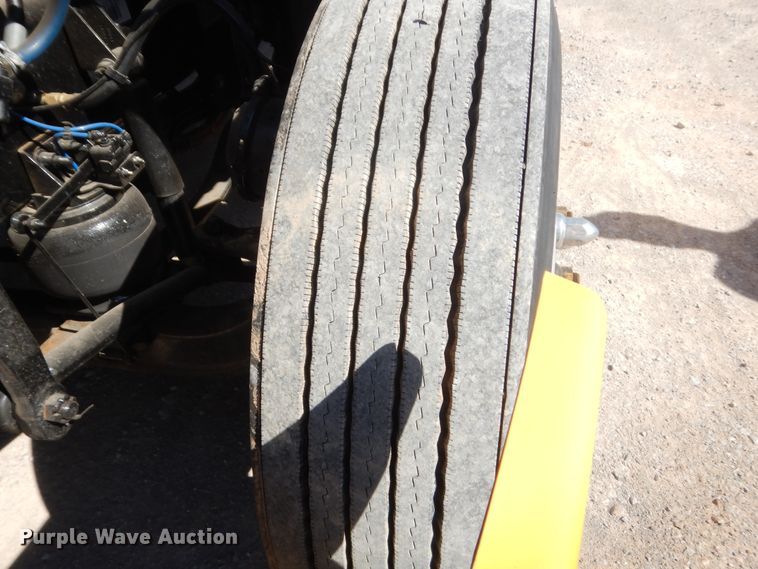 image for item ET9189 2017 Freightliner Cascadia 125  semi truck