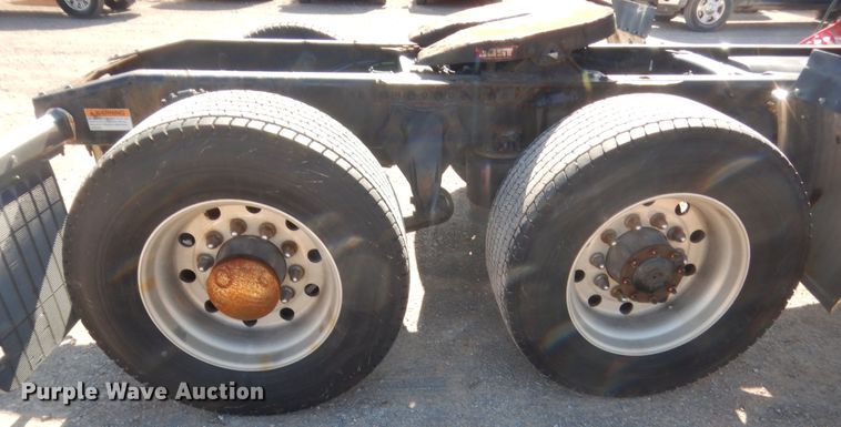 image for item ET9192 2016 Freightliner Cascadia 125  semi truck