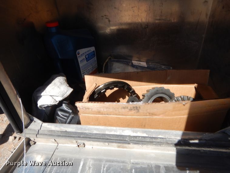 image for item ET9194 2019 Peterbilt 579  semi truck