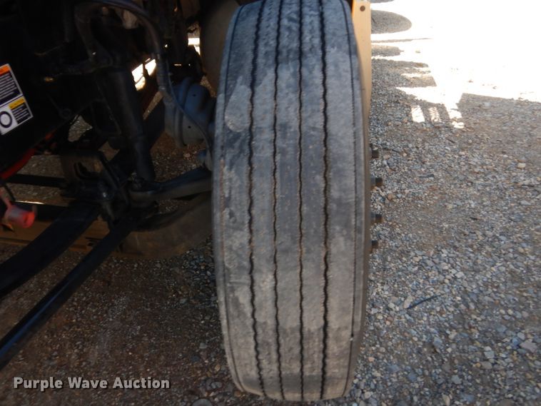 image for item ET9194 2019 Peterbilt 579  semi truck