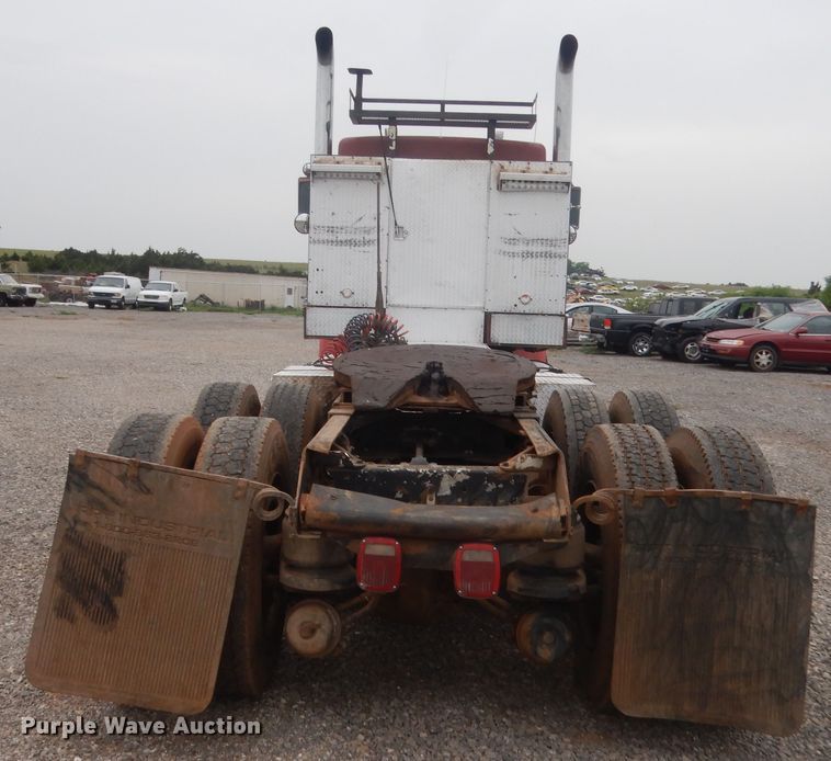 image for item ET9205 1985 Kenworth W900  semi truck