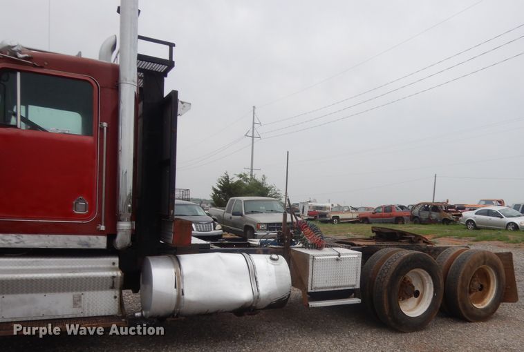 image for item ET9205 1985 Kenworth W900  semi truck