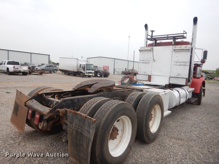 image for item ET9205 1985 Kenworth W900  semi truck