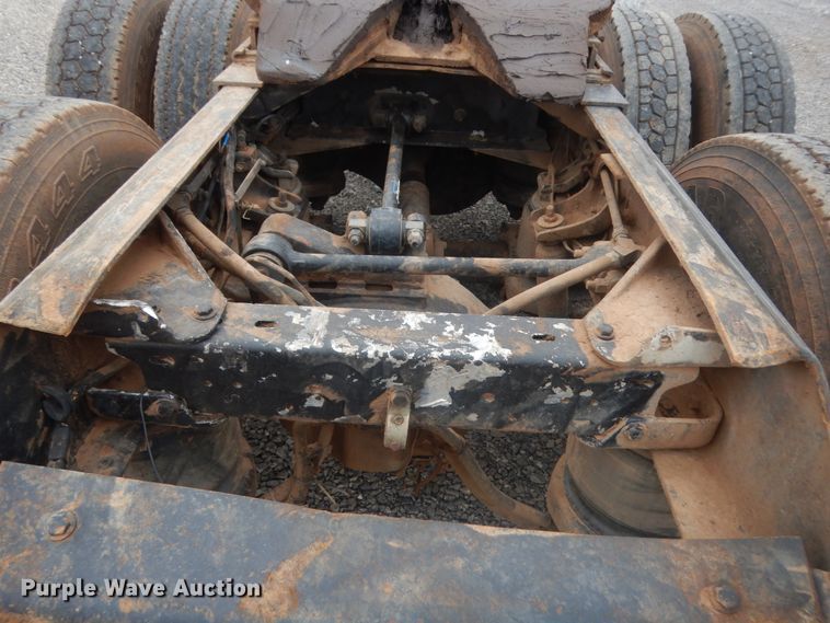 image for item ET9205 1985 Kenworth W900  semi truck