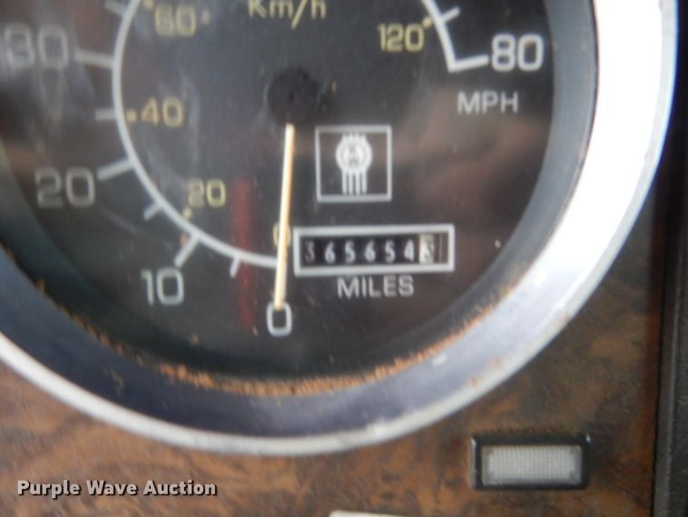 image for item ET9205 1985 Kenworth W900  semi truck