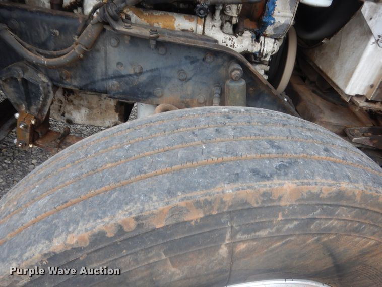 image for item ET9205 1985 Kenworth W900  semi truck