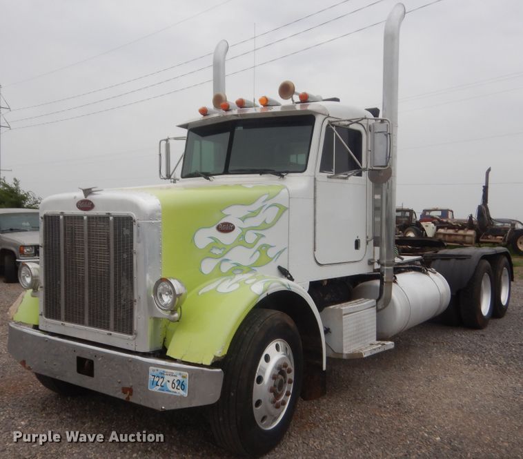 image for item ET9207 1993 Peterbilt 378  semi truck
