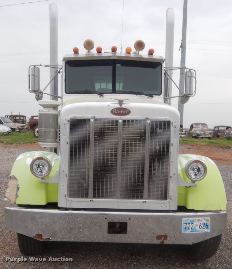image for item ET9207 1993 Peterbilt 378  semi truck