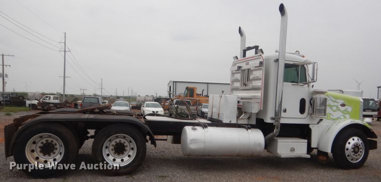 image for item ET9207 1993 Peterbilt 378  semi truck