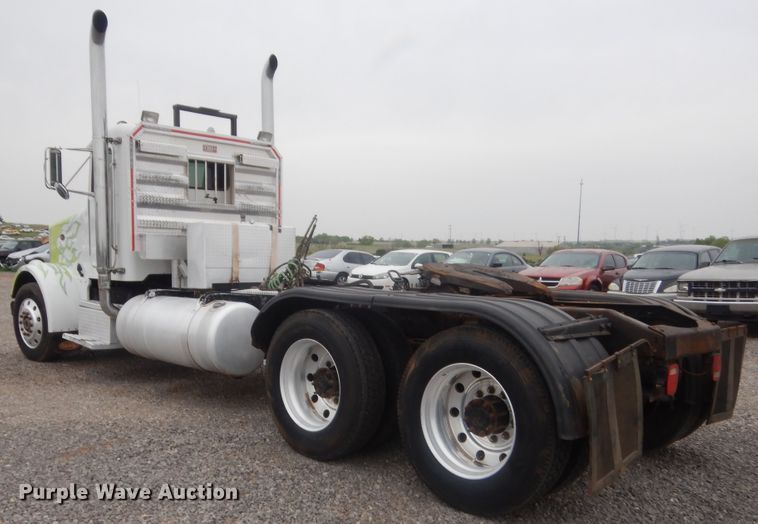 image for item ET9207 1993 Peterbilt 378  semi truck