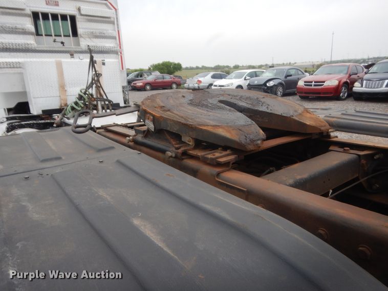 image for item ET9207 1993 Peterbilt 378  semi truck