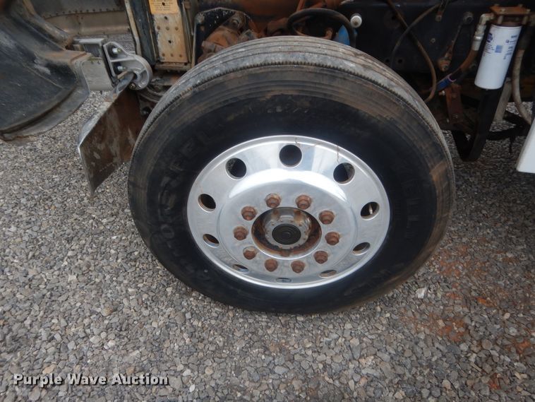 image for item ET9207 1993 Peterbilt 378  semi truck