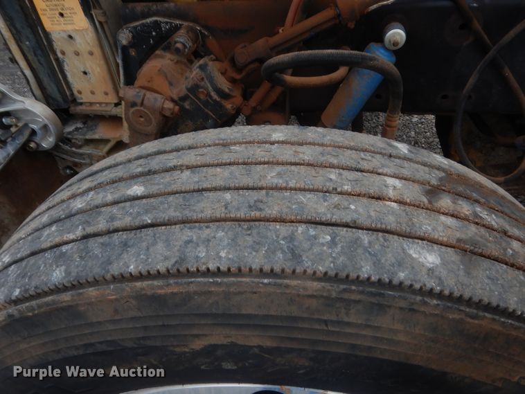 image for item ET9207 1993 Peterbilt 378  semi truck