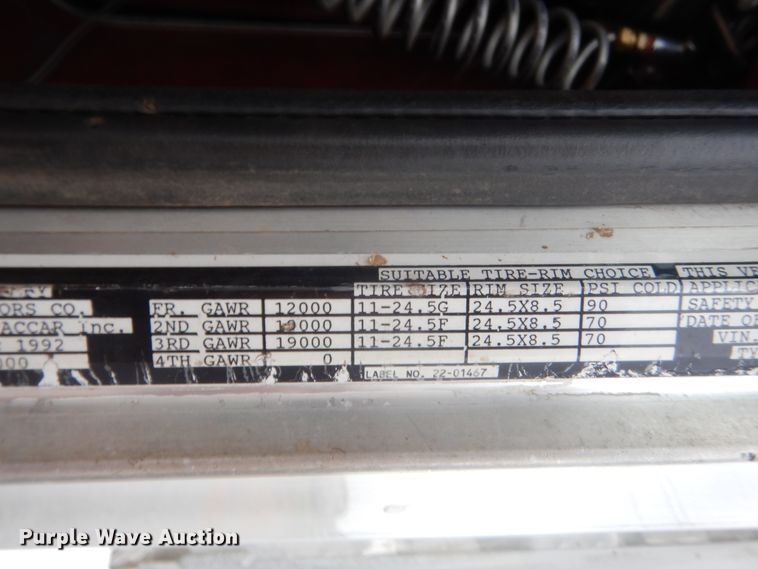 image for item ET9207 1993 Peterbilt 378  semi truck