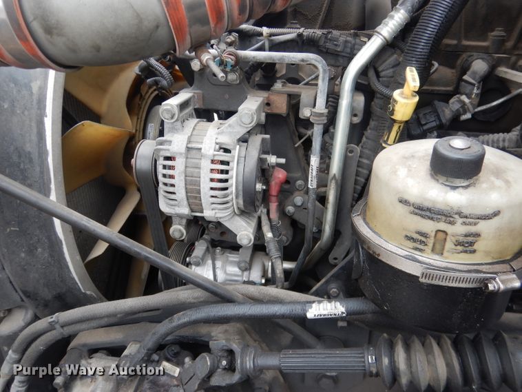 image for item FI9027 2011 Kenworth T700  semi truck