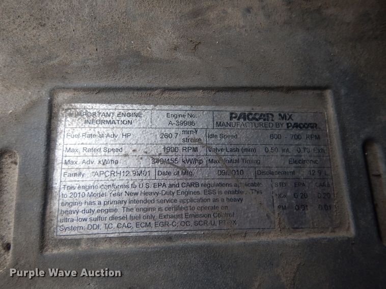 image for item FI9027 2011 Kenworth T700  semi truck