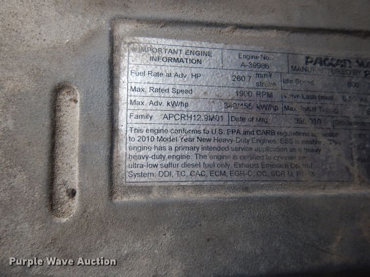 image for item FI9027 2011 Kenworth T700  semi truck